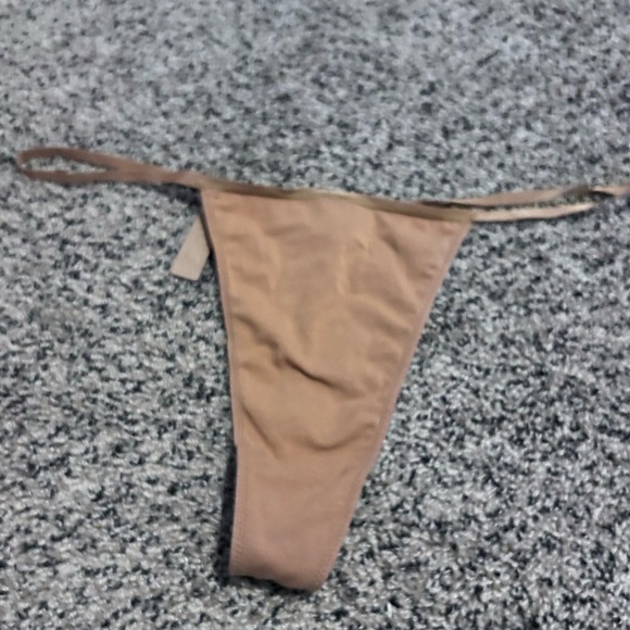 NWT Skims Fits Everybody T-String Thong in Umber Women’s 4X - Picture 1 of 5